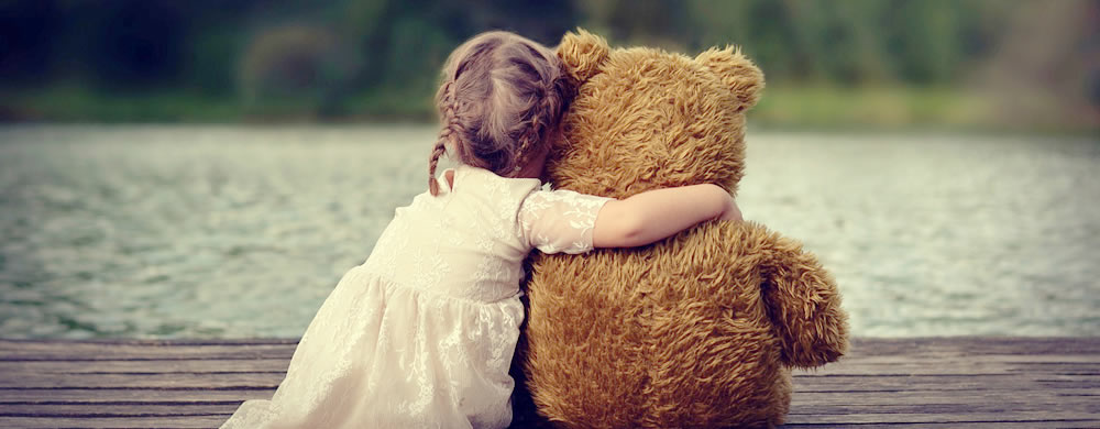 Comment lui faire lâcher son doudou ?